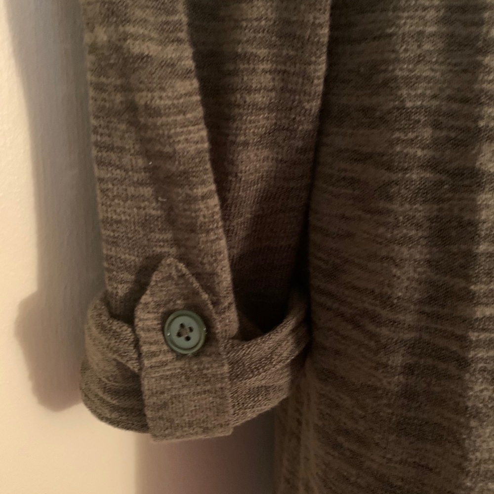 Express|Top - Picture 4 of 4